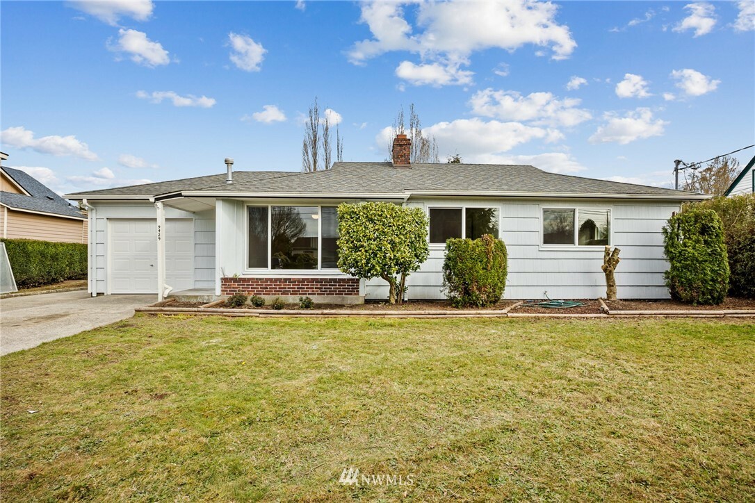 Property Photo:  9429 A Street  WA 98444 