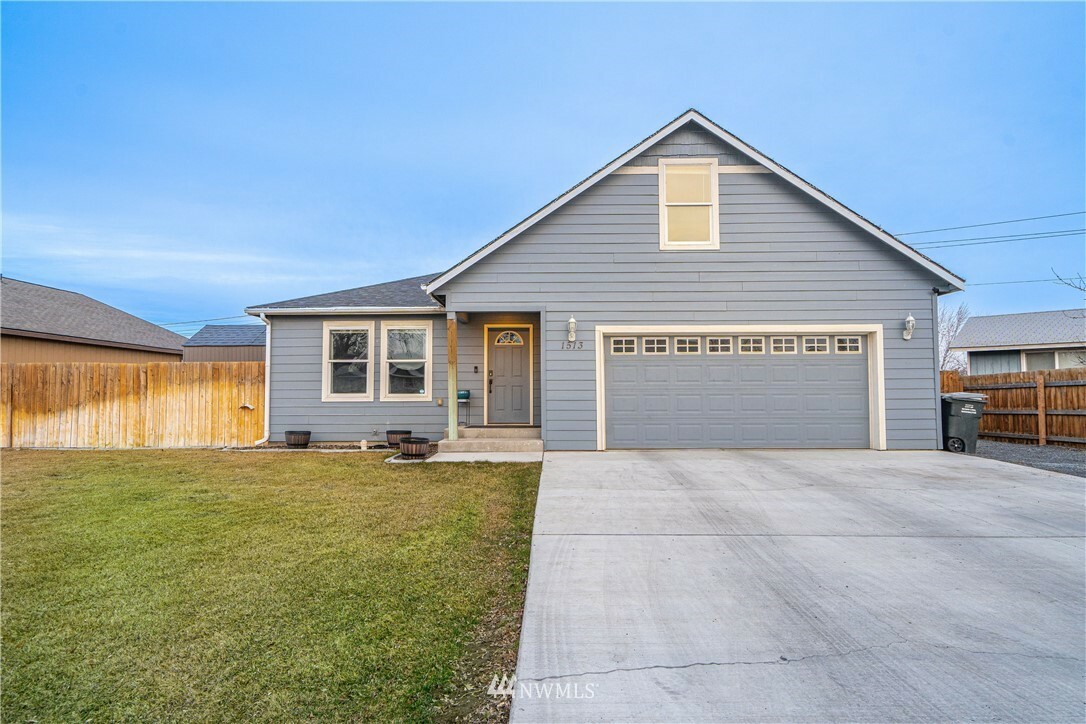 1513 N Buell Drive  Moses Lake WA 98837 photo