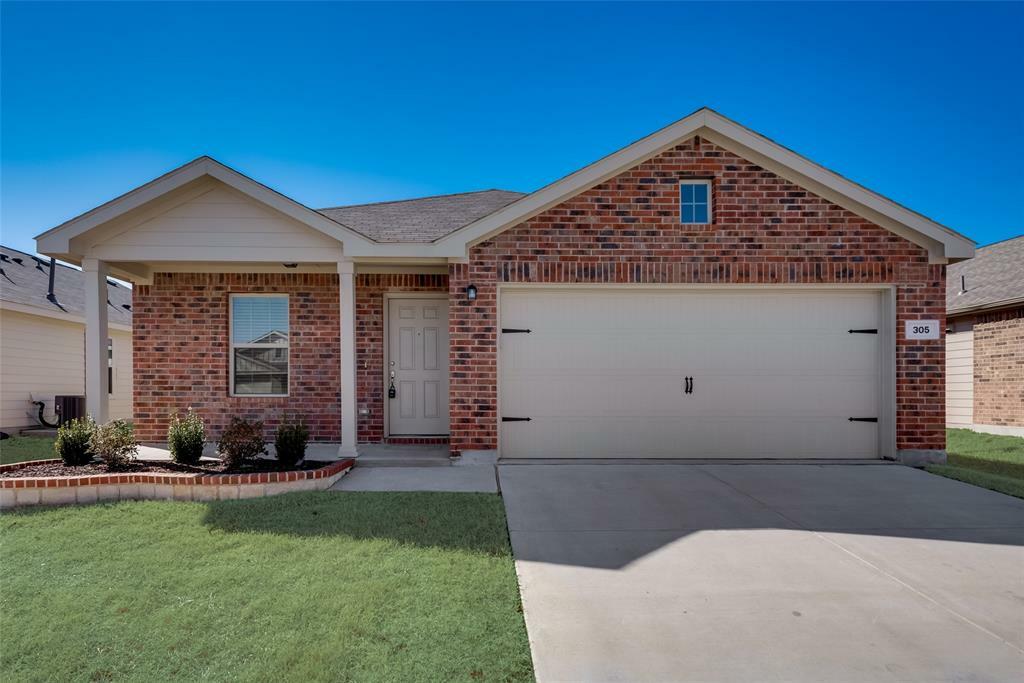 Property Photo:  305 Falling Star Drive  TX 76052 