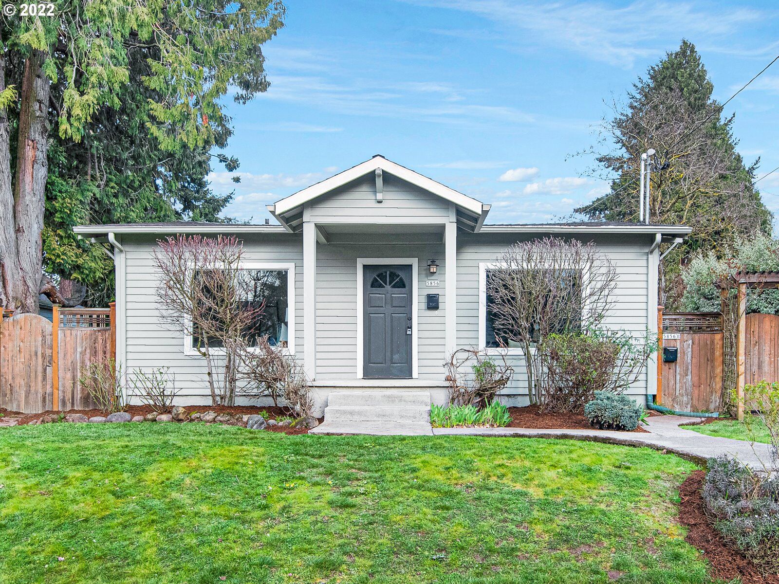 Property Photo: 5856 NE 32nd Pl OR 97211