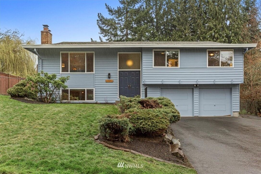 Property Photo:  21918 7th Place W  WA 98021 