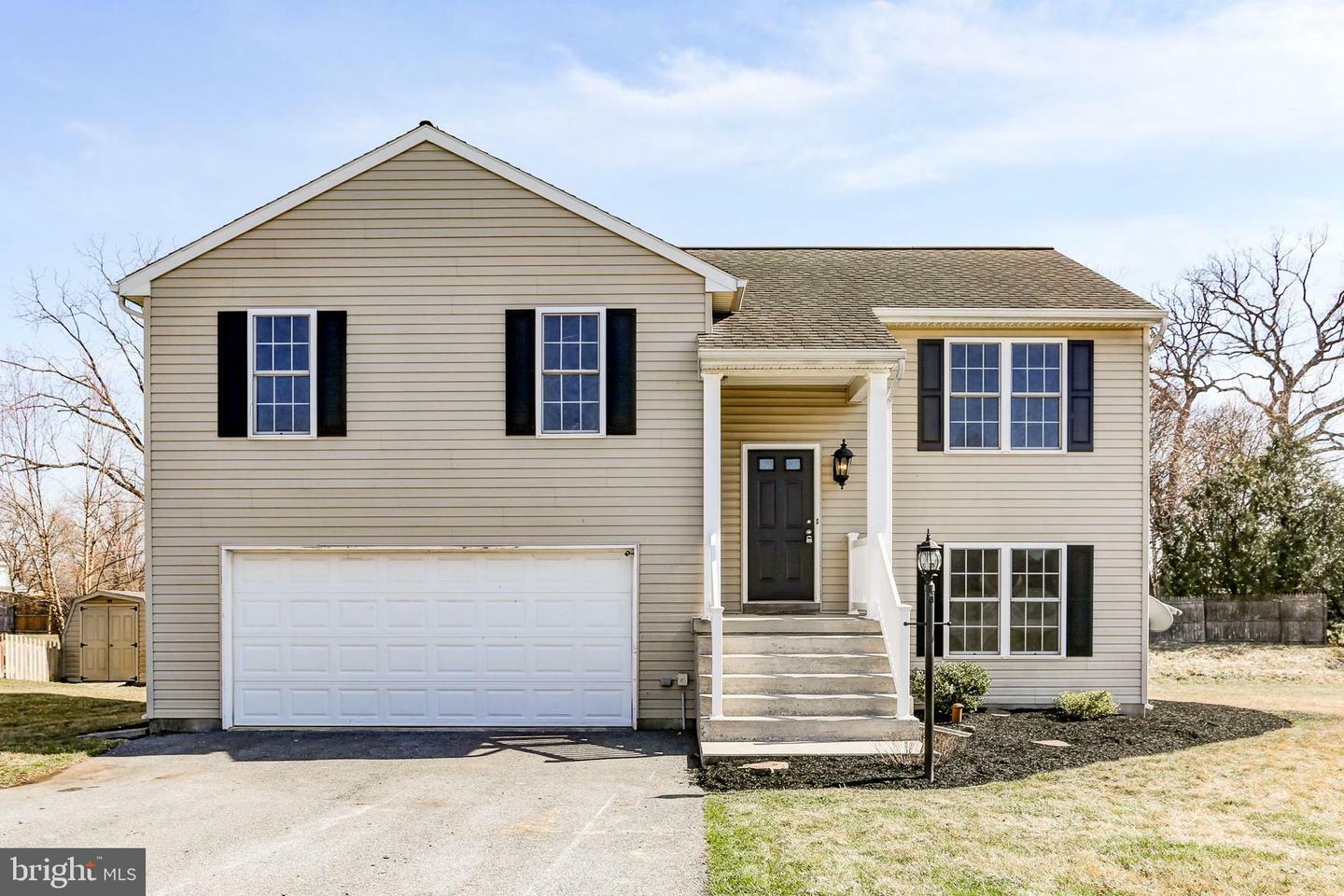 Property Photo: 3251 Grey Fox Circle PA 17315