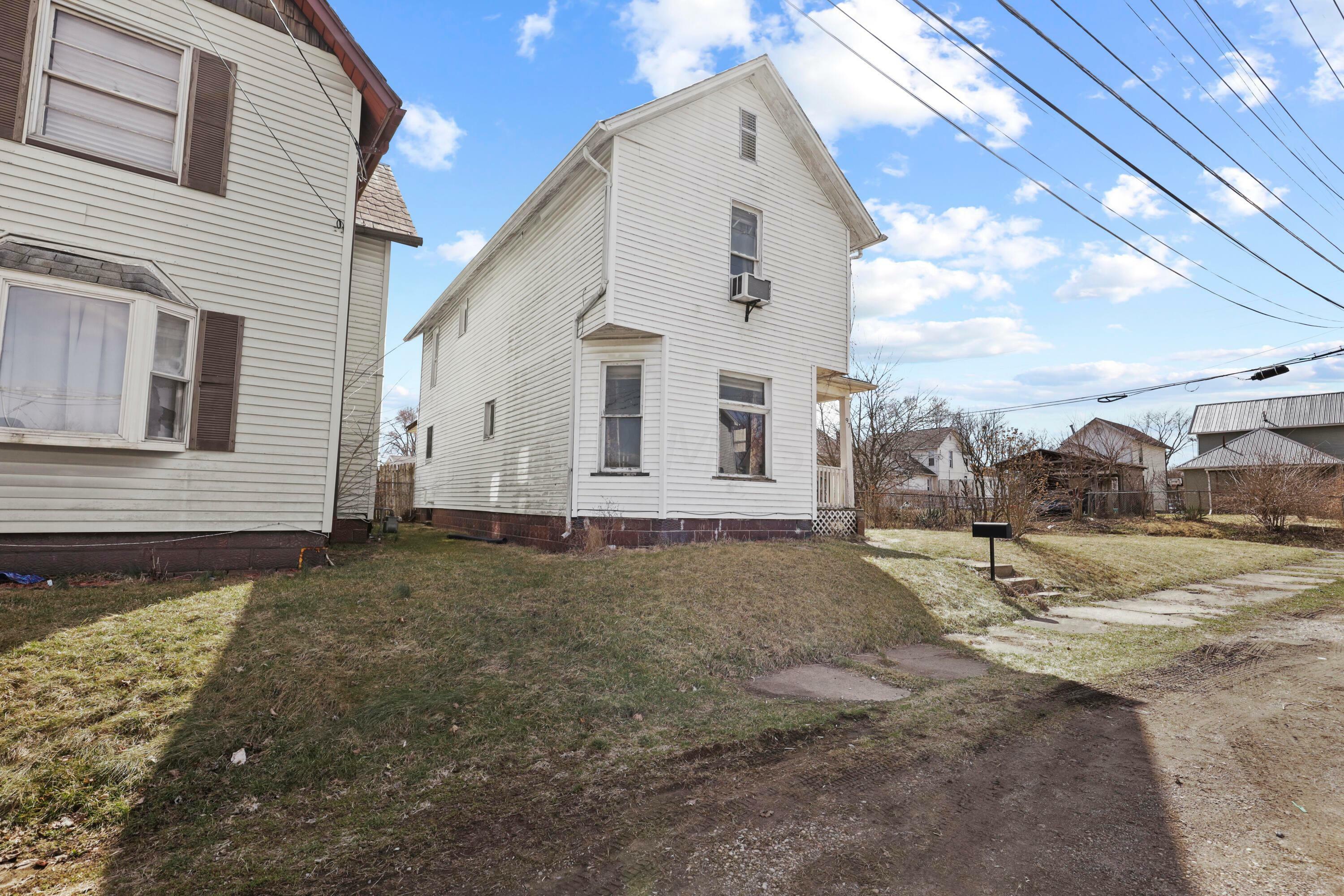 Property Photo: 97 Manning Street OH 43055