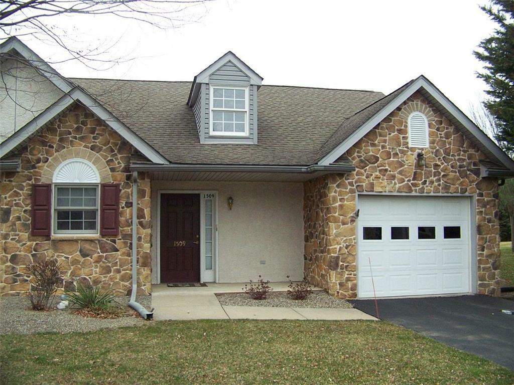 1509 Harvest Drive West  Forks Twp PA 18040 photo