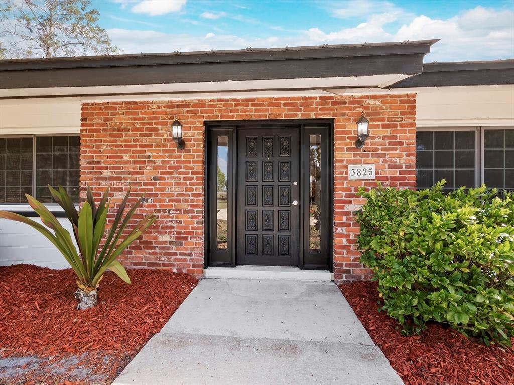 Property Photo: 3825 Sarasota Golf Club Boulevard FL 34240