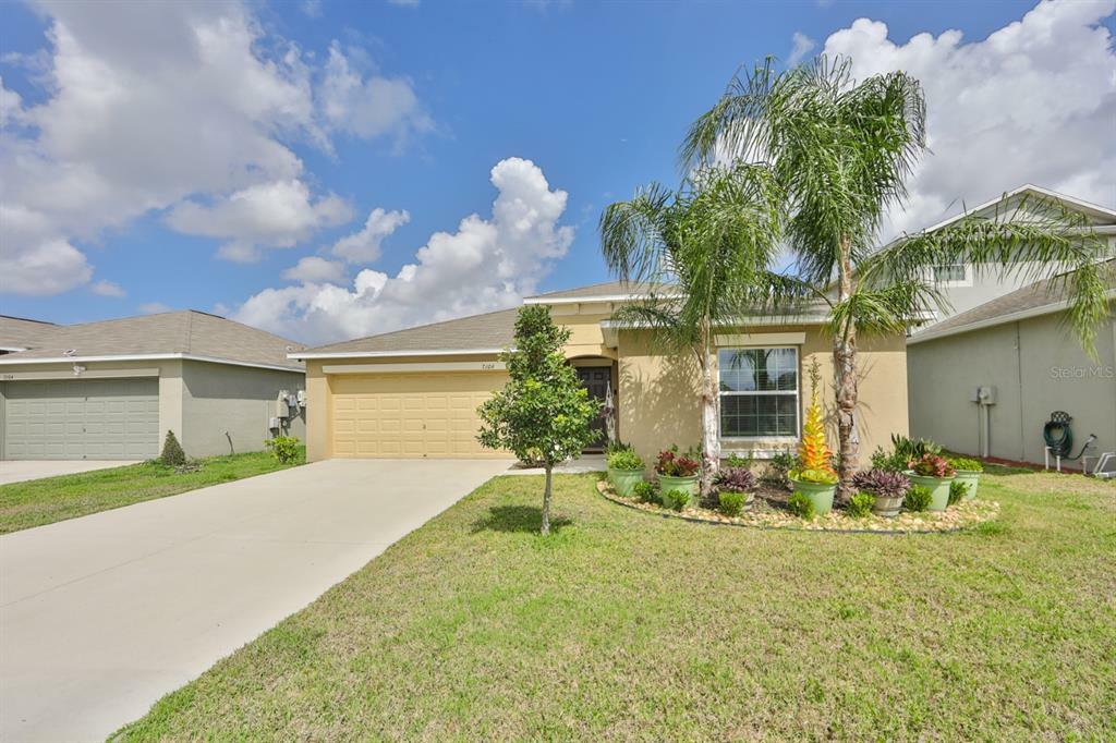 Property Photo:  7106 Wiseman Run Drive  FL 33573 