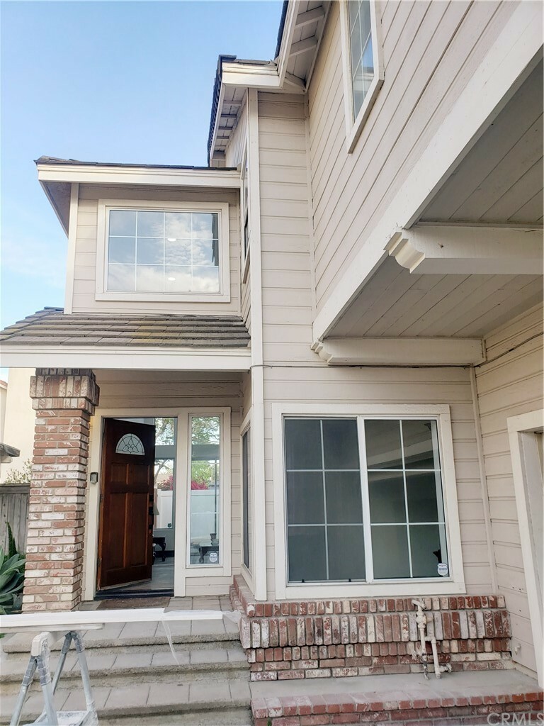 Property Photo:  865 Bramble Lane  CA 92878 