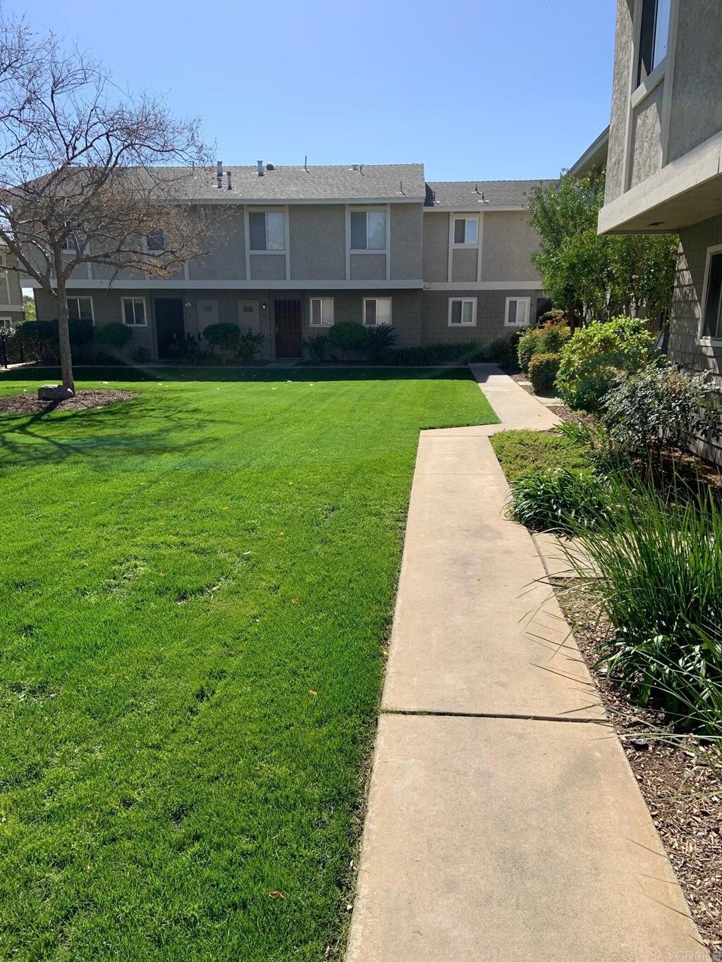 Property Photo:  2112 E Vista Way 8  CA 92084 