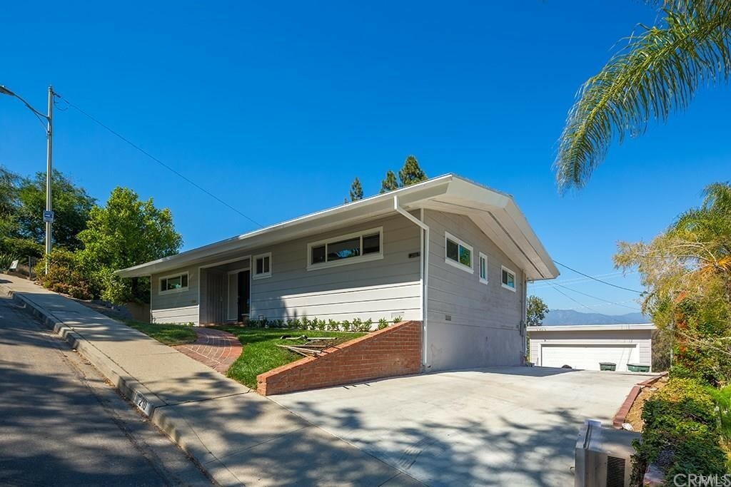 Property Photo:  210 Anita Drive  CA 91105 