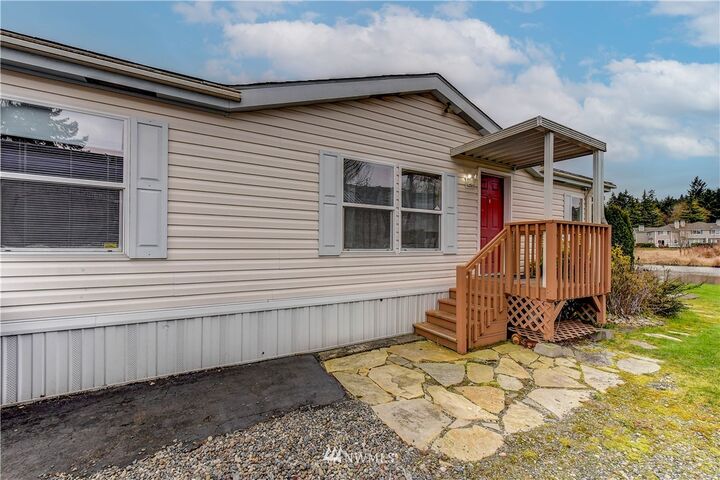 Property Photo:  7031 NE 175th Street 54  WA 98028 