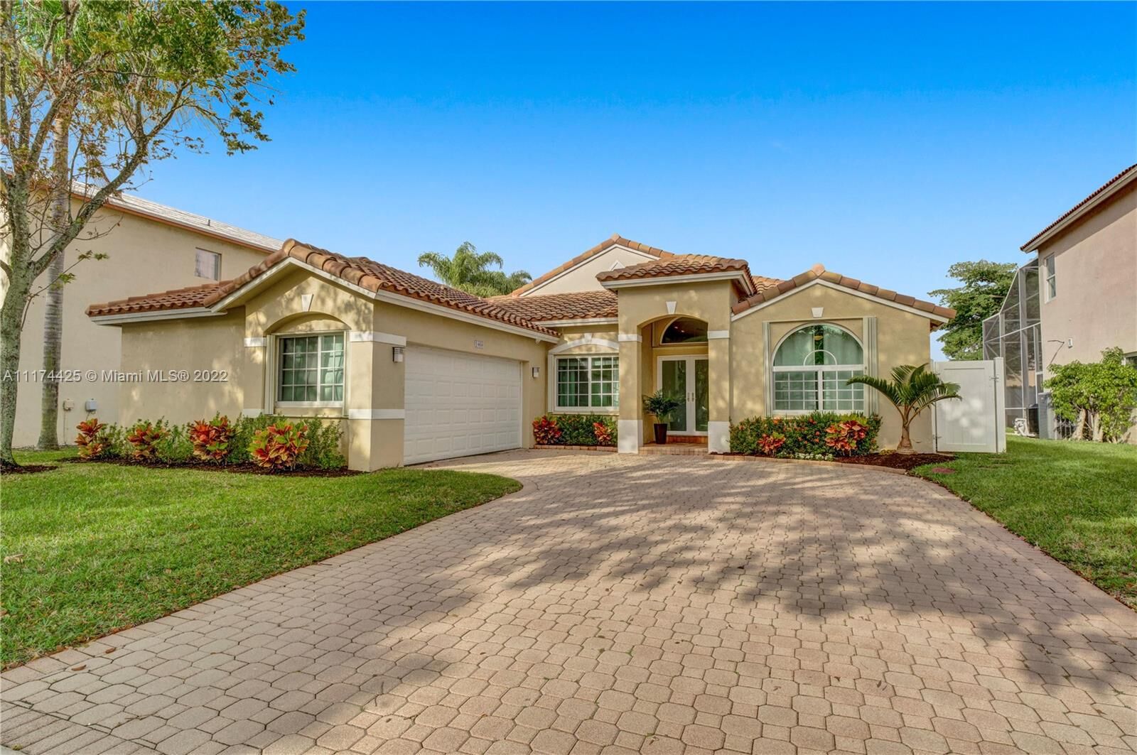 Property Photo: 1060 NW 185th Ter FL 33029