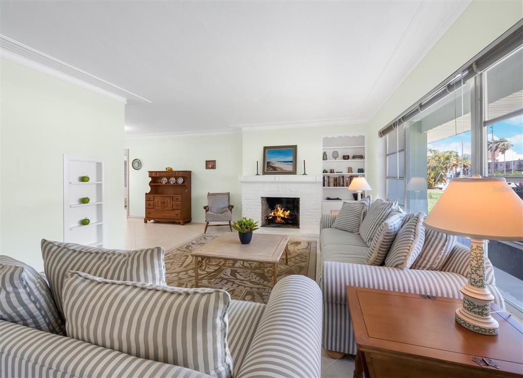 Property Photo: 130 S Blvd Of Presidents FL 34236