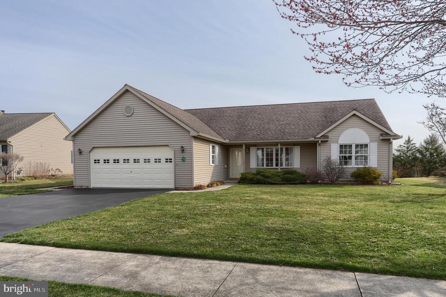 Property Photo: 49 Scenic Drive PA 17067