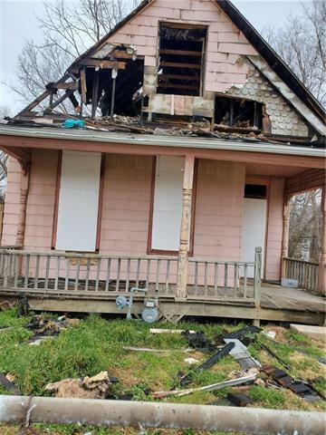 Property Photo: 4814 E 9th Street MO 64124