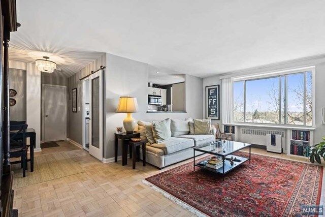 Property Photo:  2345 Linwood Avenue 5B  NJ 07024 