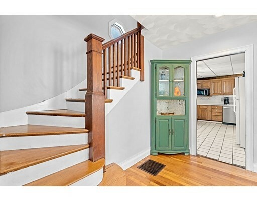 Property Photo:  19 Alden Street  MA 01902 