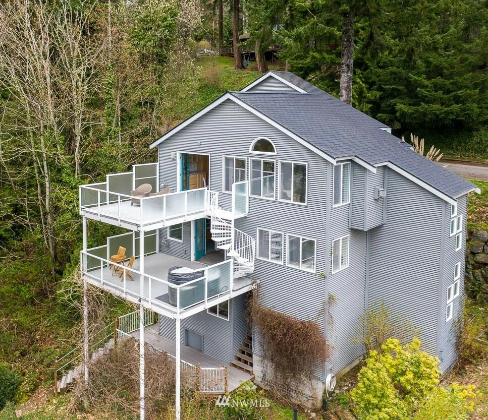 Property Photo:  2008 37th Street  WA 98229 