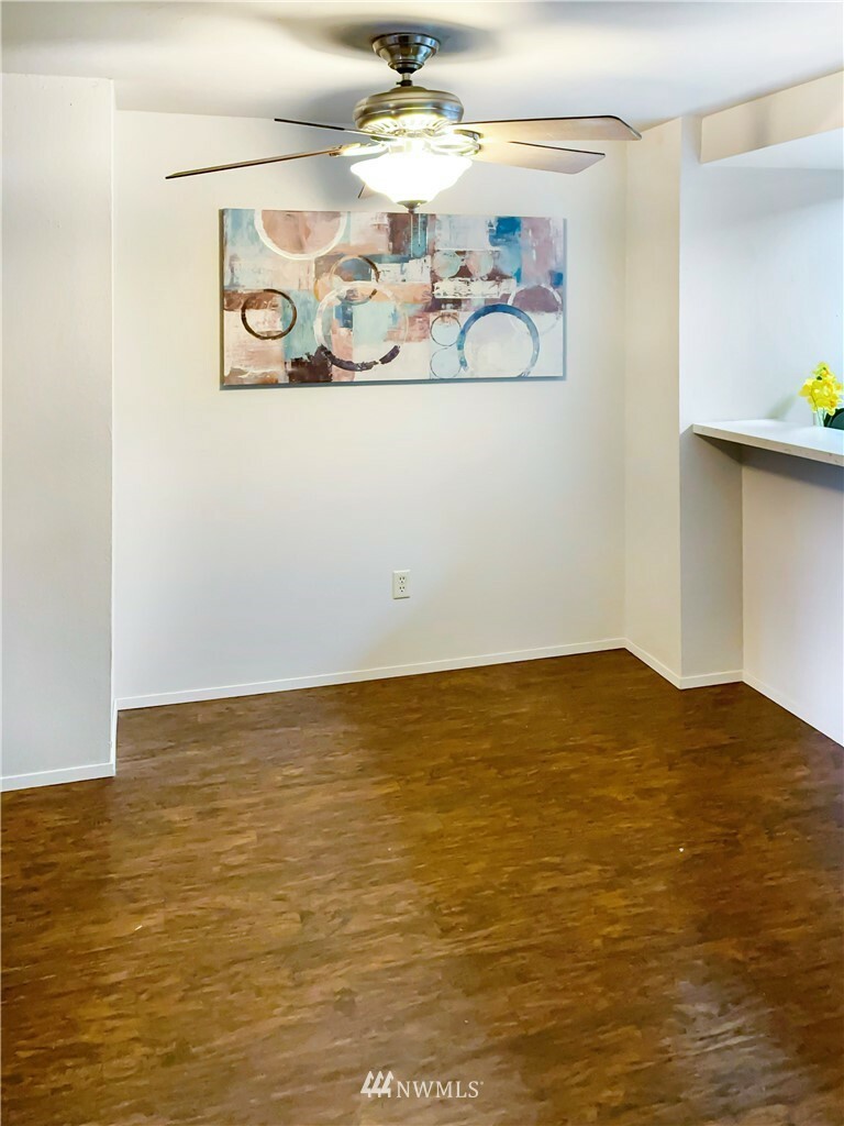 Property Photo: 611 SW 5th Court A303 WA 98057