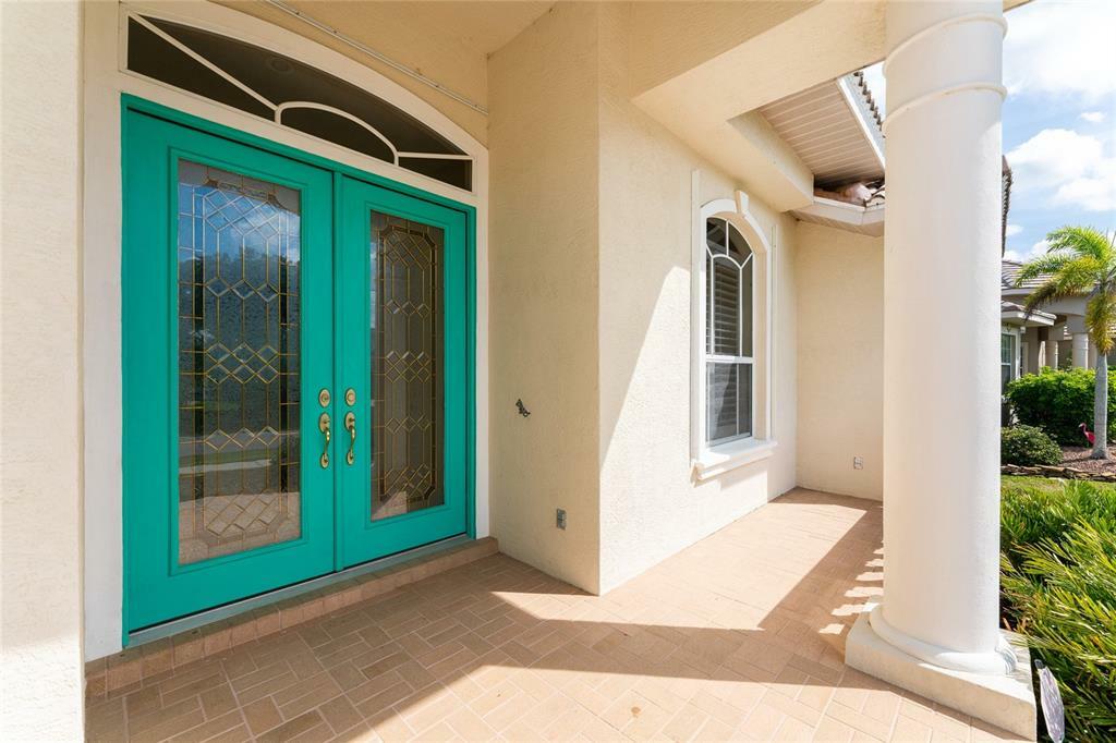 Property Photo:  4041 La Costa Island Court  FL 33950 