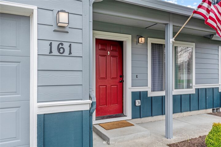 Property Photo:  161 Leif Drive  WA 98626 