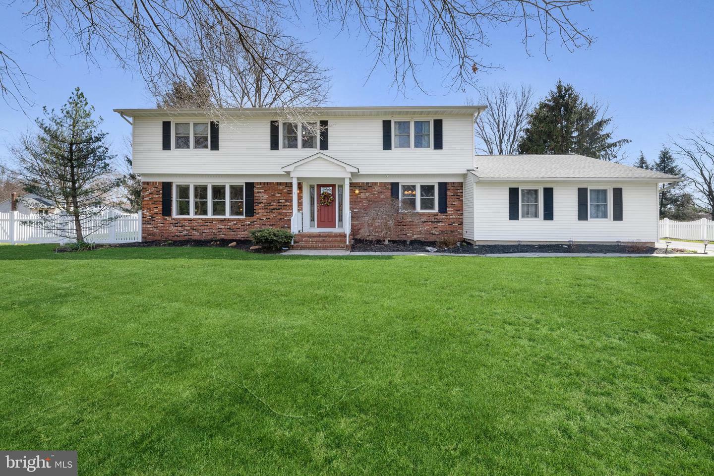 Property Photo:  3 Greene Drive  NJ 08550 