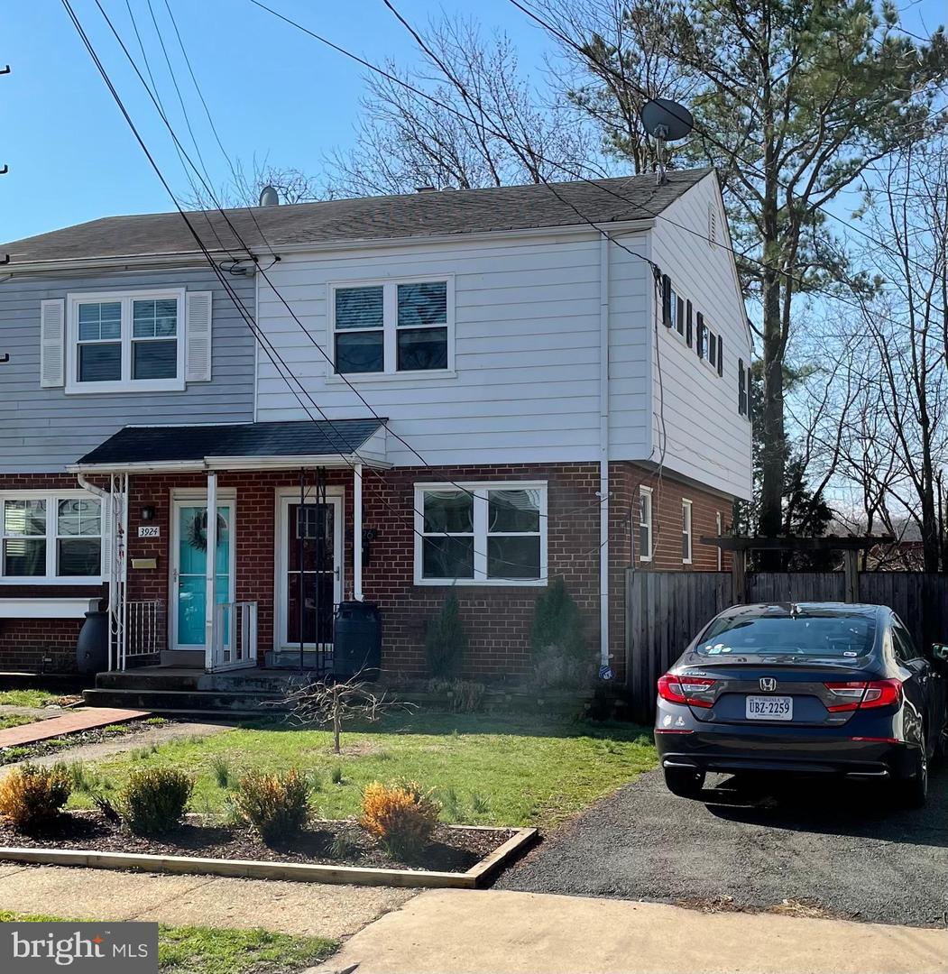3926 Vermont Avenue  Alexandria VA 22304 photo
