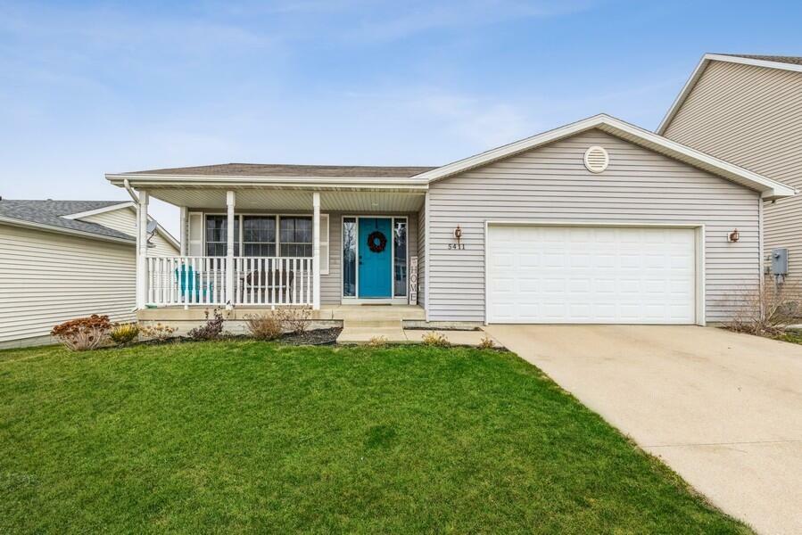 Property Photo:  5411 Tennessee Street  IA 50014 