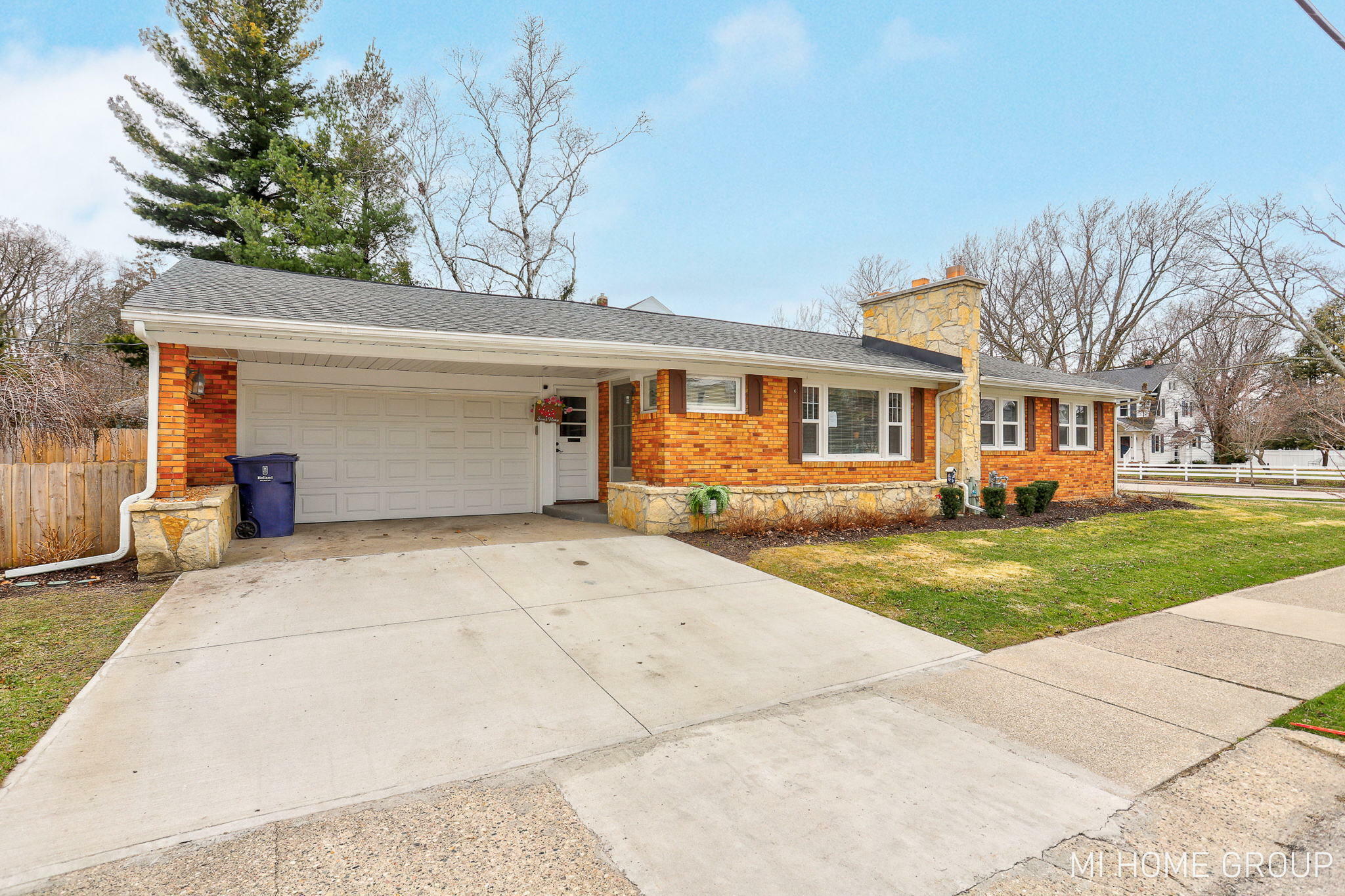 Property Photo: 32 Cherry Street MI 49423