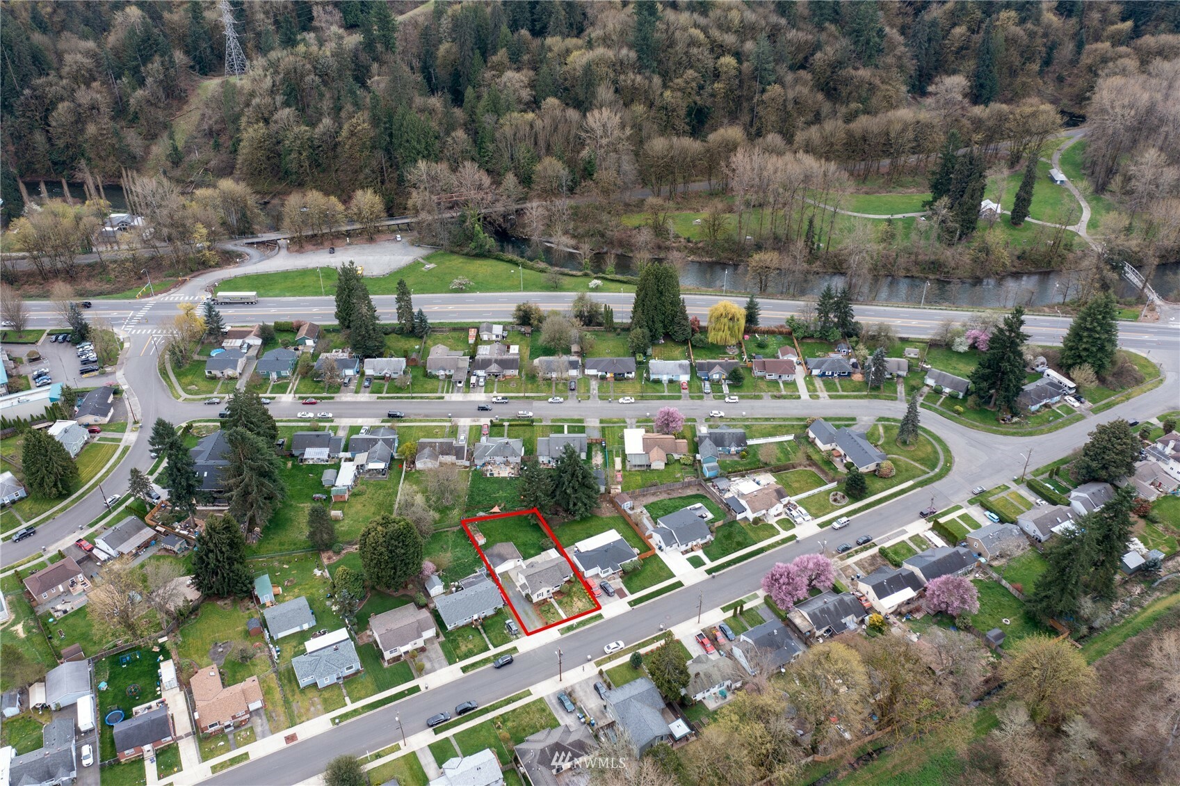 Property Photo:  3129 SE 5th Street  WA 98058 