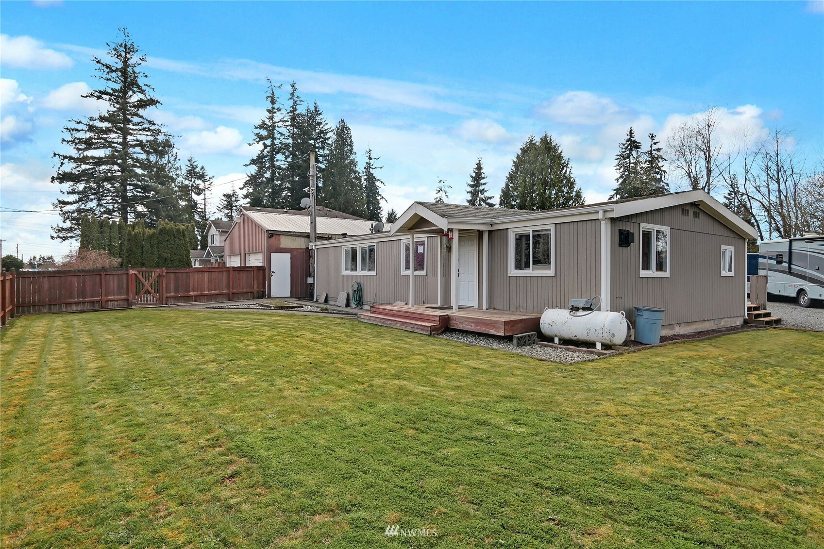 Property Photo:  10524 13th Avenue W  WA 98204 