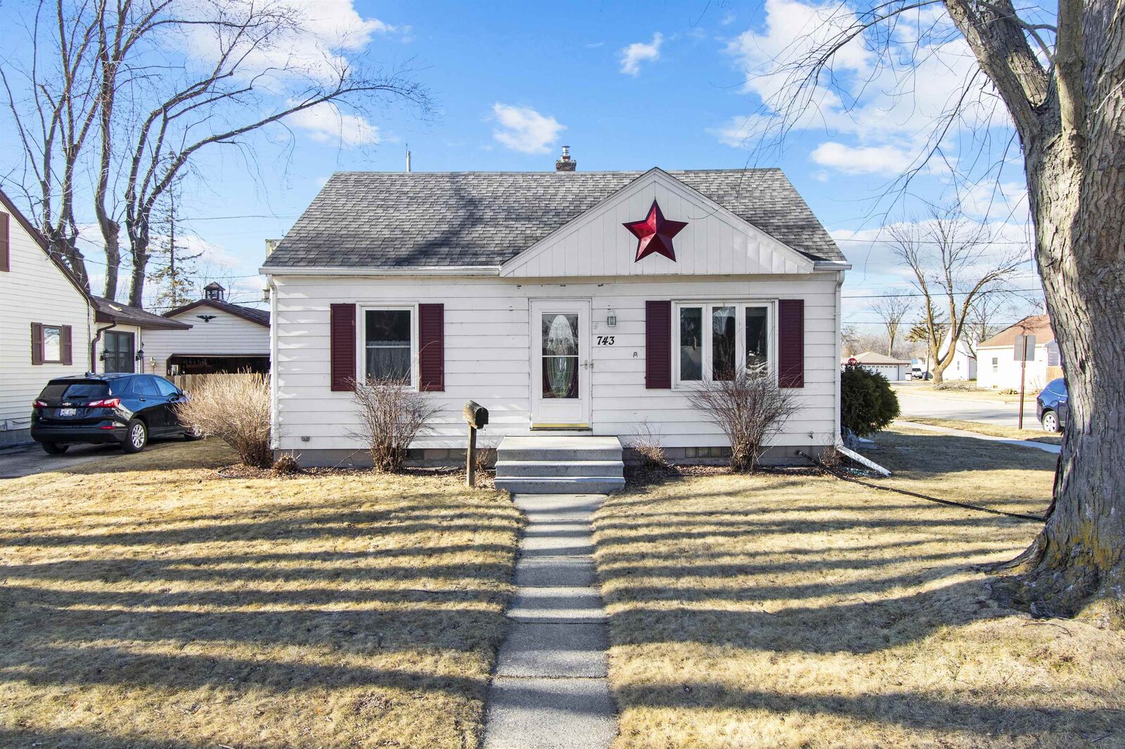 Property Photo:  743 Madison Street  WI 54956-3107 