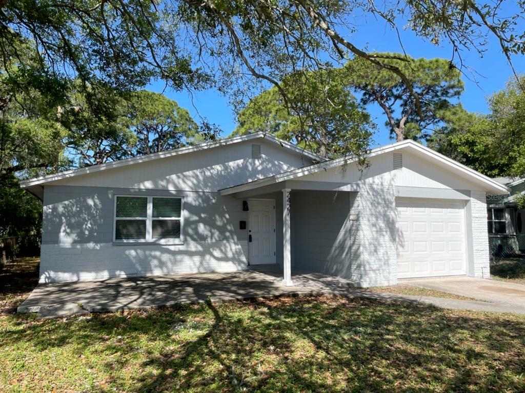 Property Photo: 2427 8th Street S FL 33705