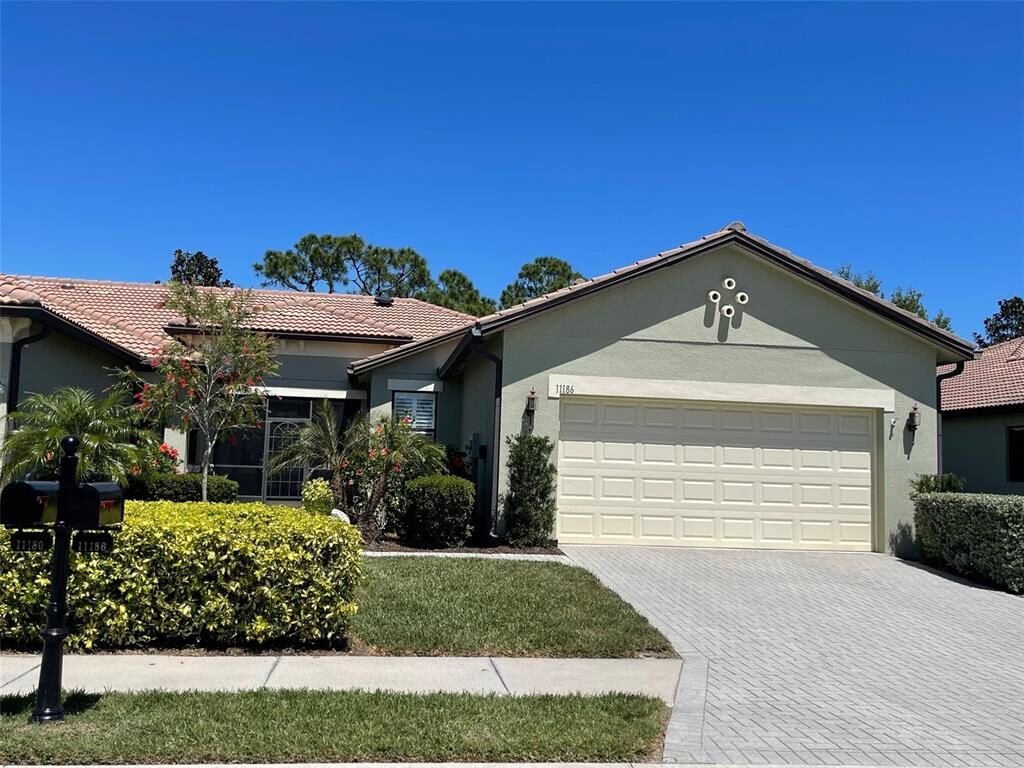 Property Photo: 11186 Campazzo Drive FL 34292