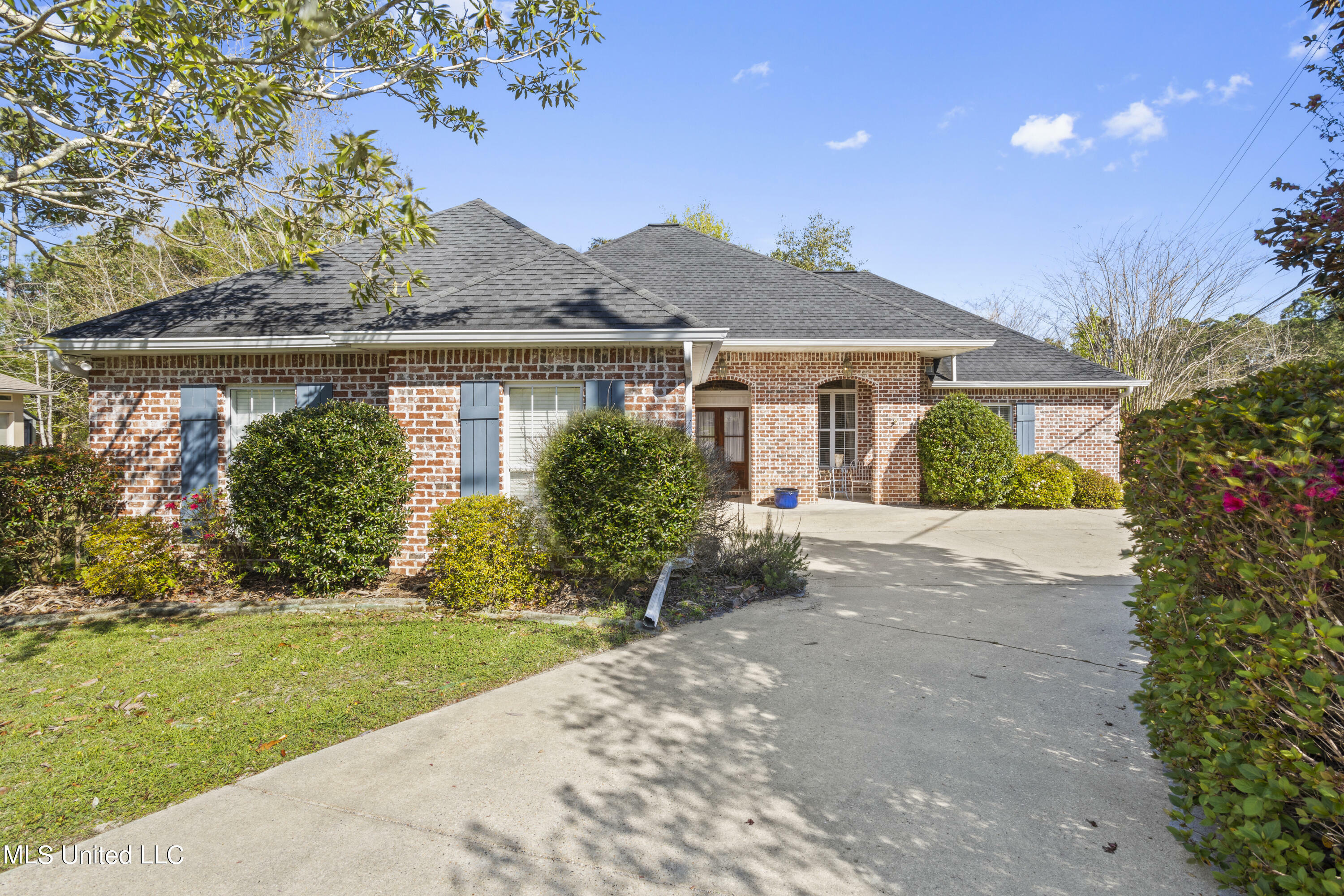 Property Photo:  640 Koula Drive  MS 39525 