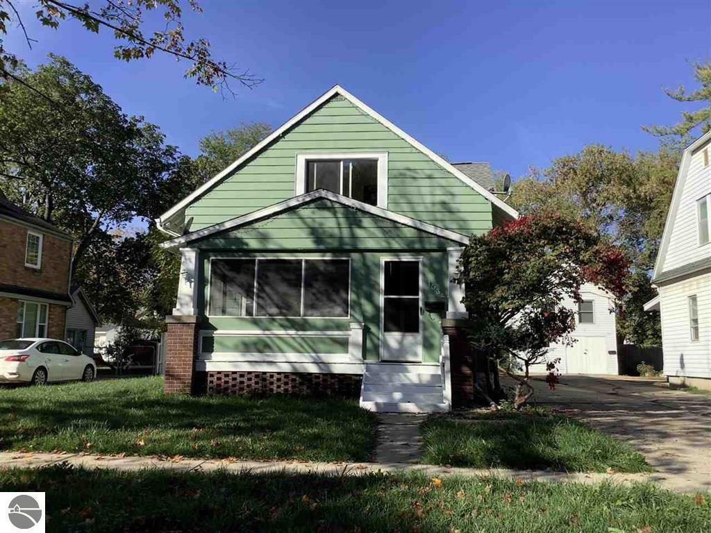 Property Photo:  1034 S Fancher Street  MI 48858 