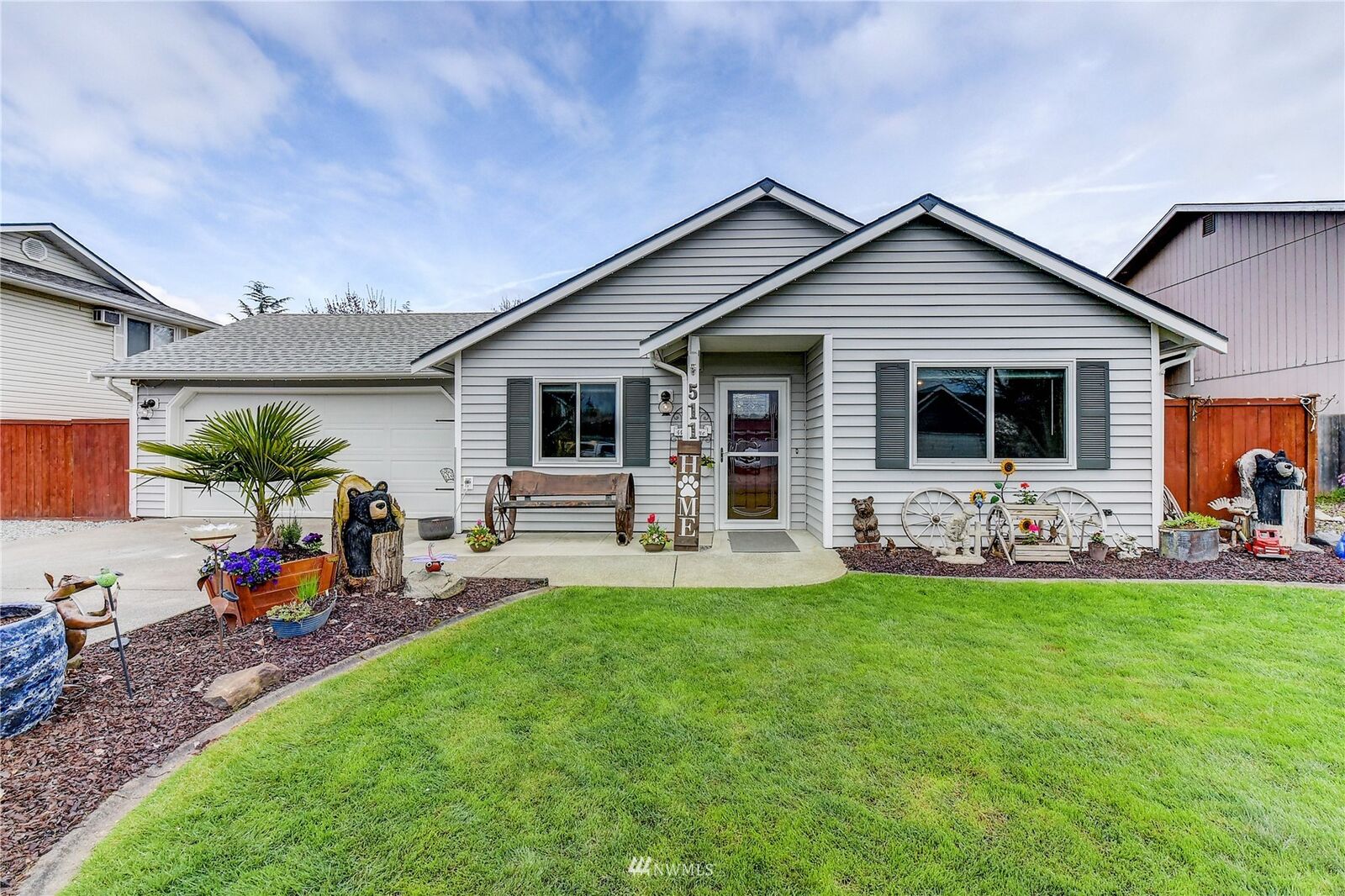 Property Photo: 511 Skinner Way SW WA 98360