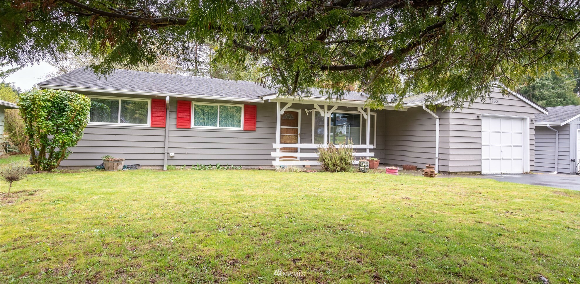 Property Photo:  17631 62nd Place W  WA 98037 