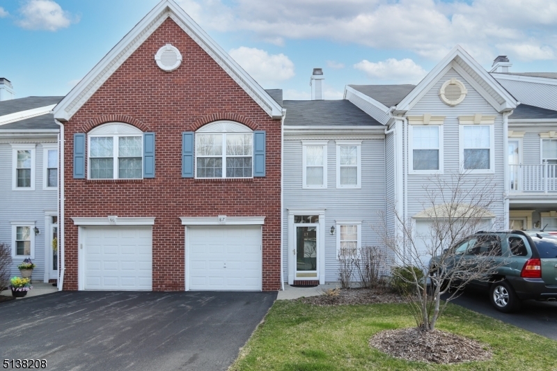 Property Photo: 87 Heritage Ct NJ 07082