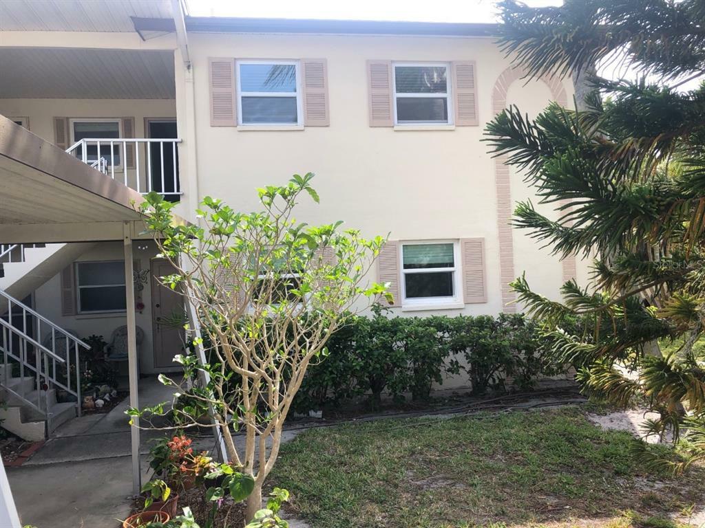 Property Photo:  2875 Swifton Drive 65  FL 34231 