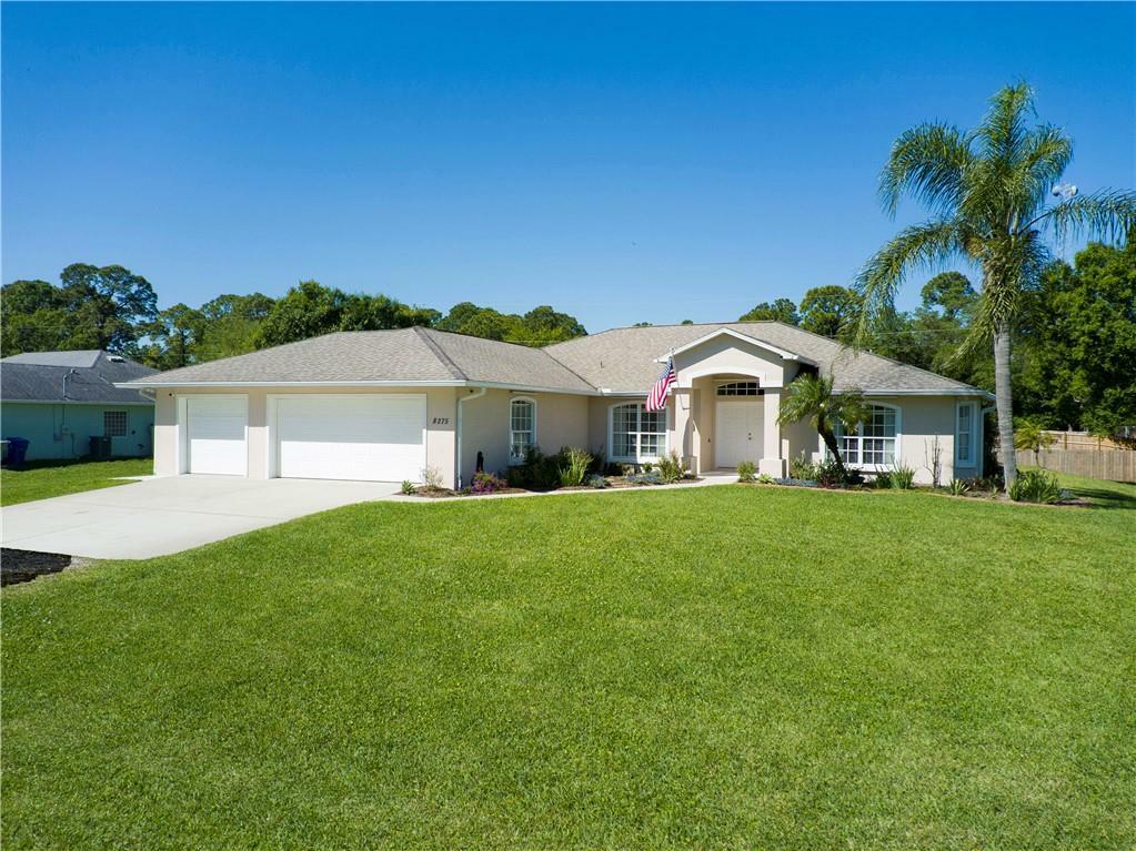 Property Photo:  8275 105th Avenue  FL 32967 