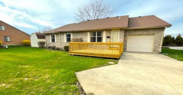 Property Photo:  15 Robinwood Court  OH 45322 