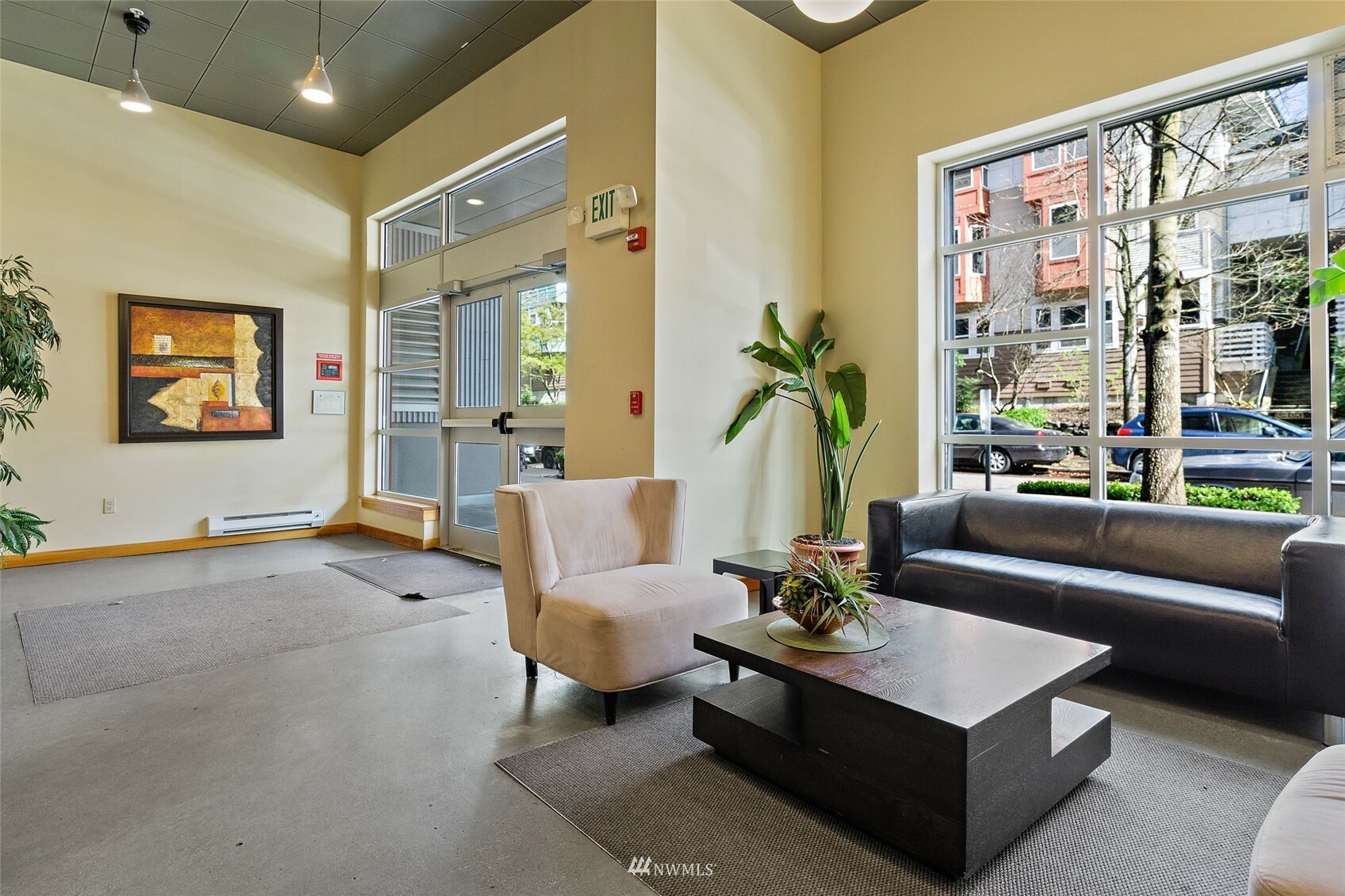 Property Photo: 827 Hiawatha Place S 313 WA 98144
