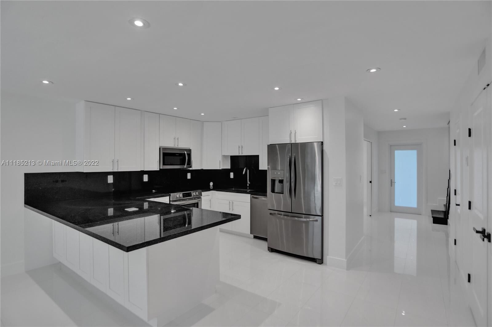 Property Photo: 13505 NE 23rd Pl 13505 FL 33181