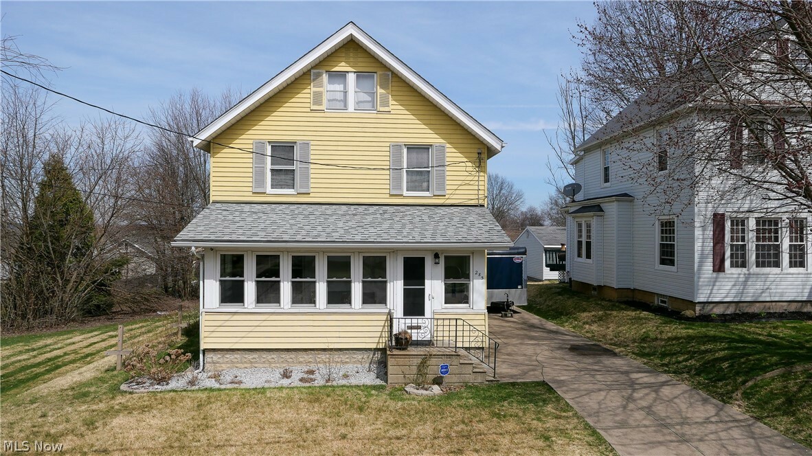 Property Photo:  285 E Park Avenue  OH 44203 