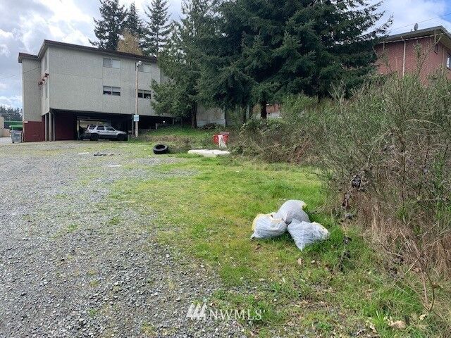 Property Photo:  1200  47th Street SE  WA 98203 