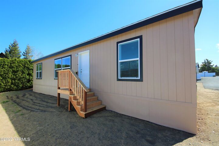 802 N 40th Ave 86  Yakima WA 98908 photo