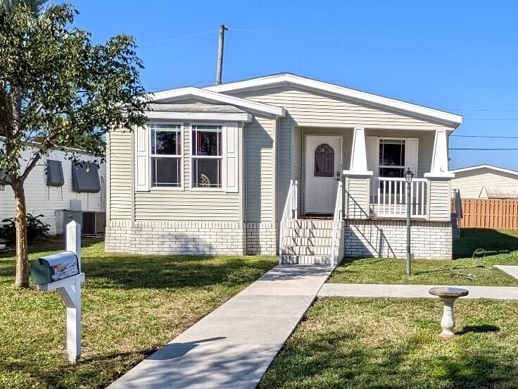Property Photo:  8955 Pine Street  FL 33436 