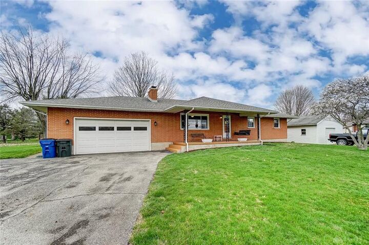 3824 Rebert Pike  Springfield OH 45502 photo