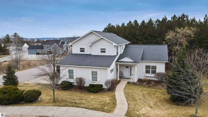 10707 Shrewbury Street  Traverse City MI 49684 photo