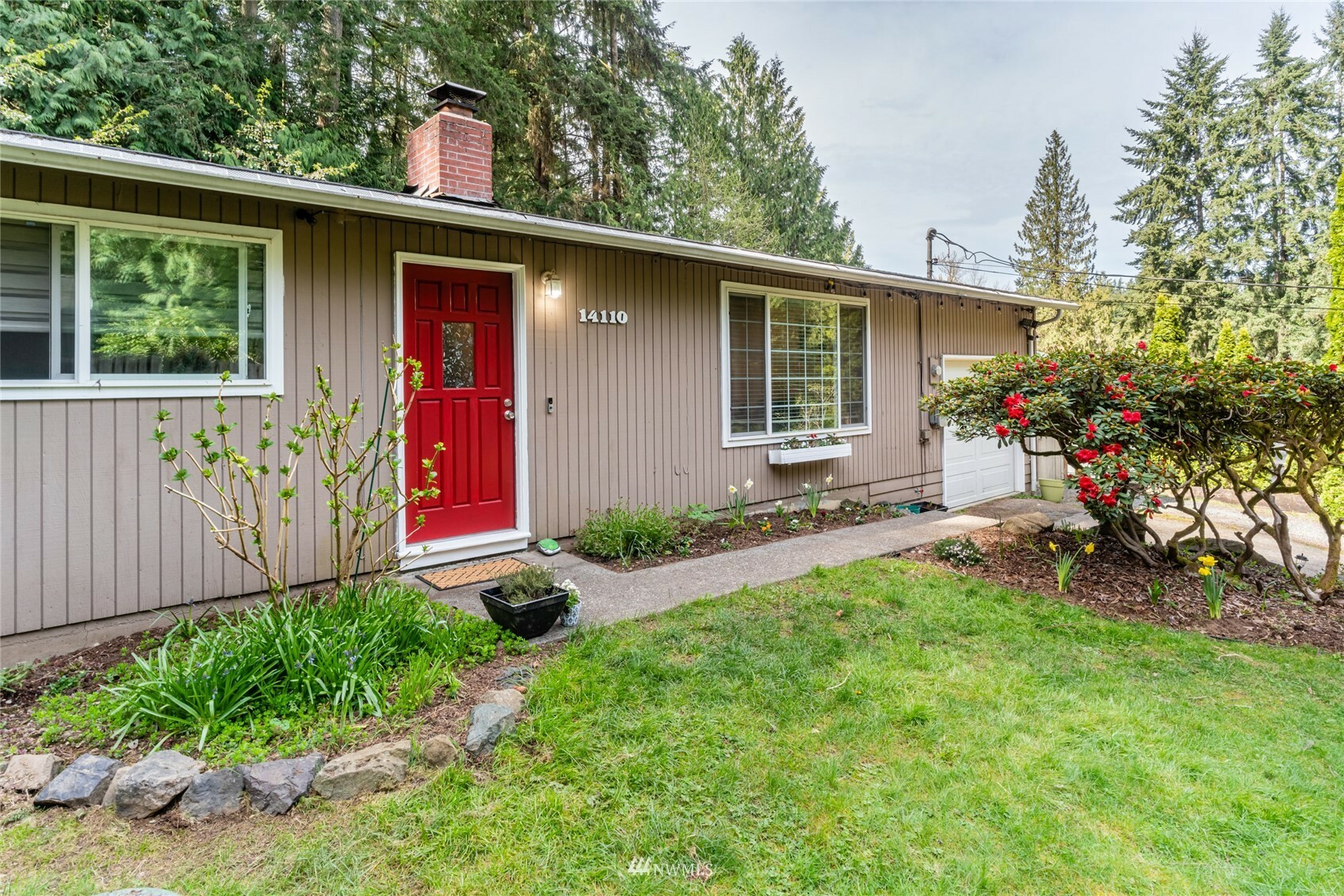 Property Photo:  14110 Meridian Drive SE  WA 98208 